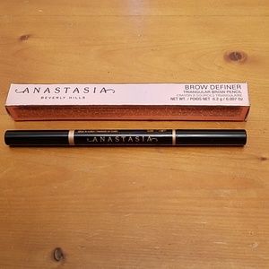 Anastasia Brow Definer -Taupe